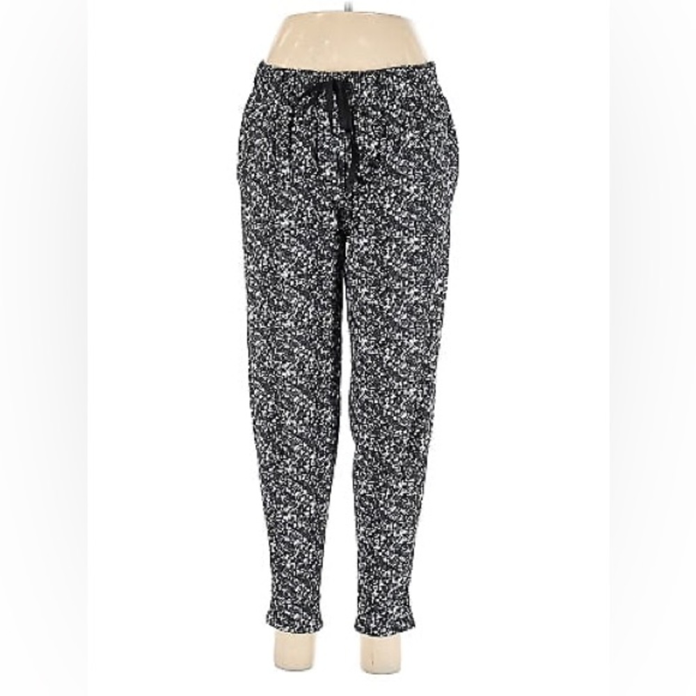 Lululemon on the fly joggers